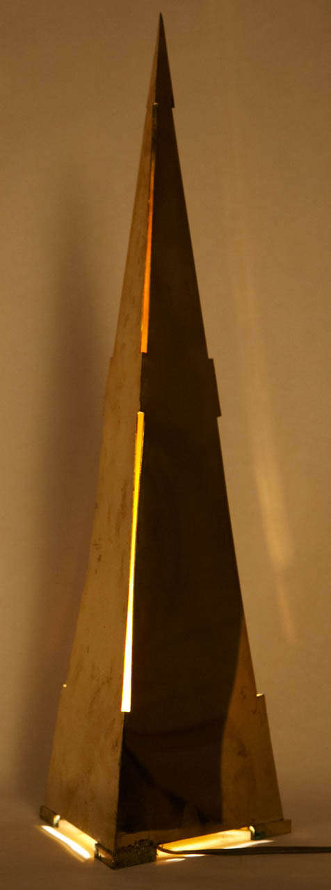 Paar Obelisken-Lampen von Gabriela Crespi (Messing)