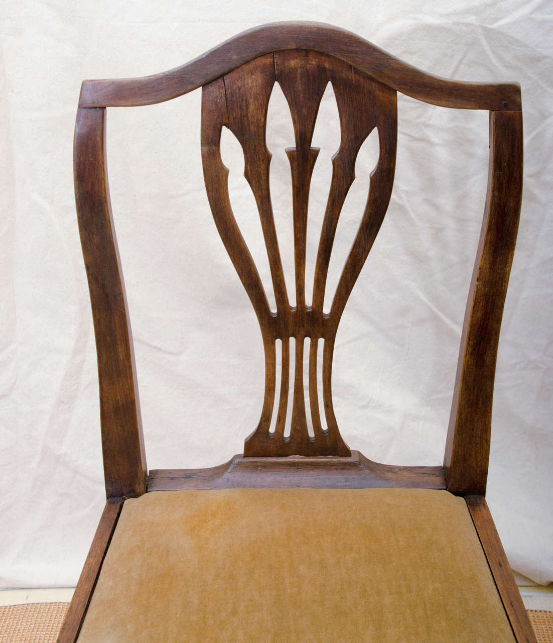 Late 18th Century English 18th Century Oak Arrow Cut-Out, Shield Back Country Side Chair
