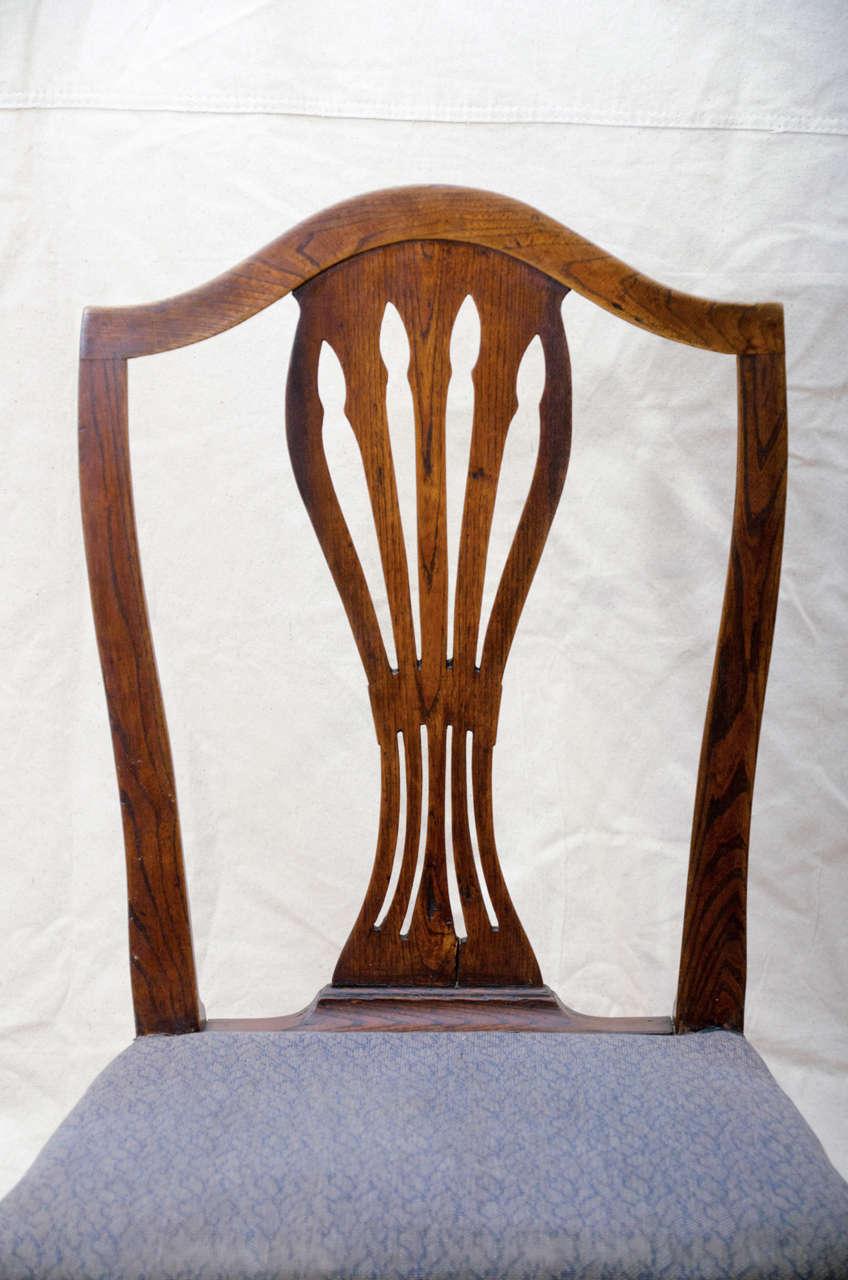 Great Britain (UK) Oak 18th Century English Arrow Cut-Out, Shield Back Country Chair