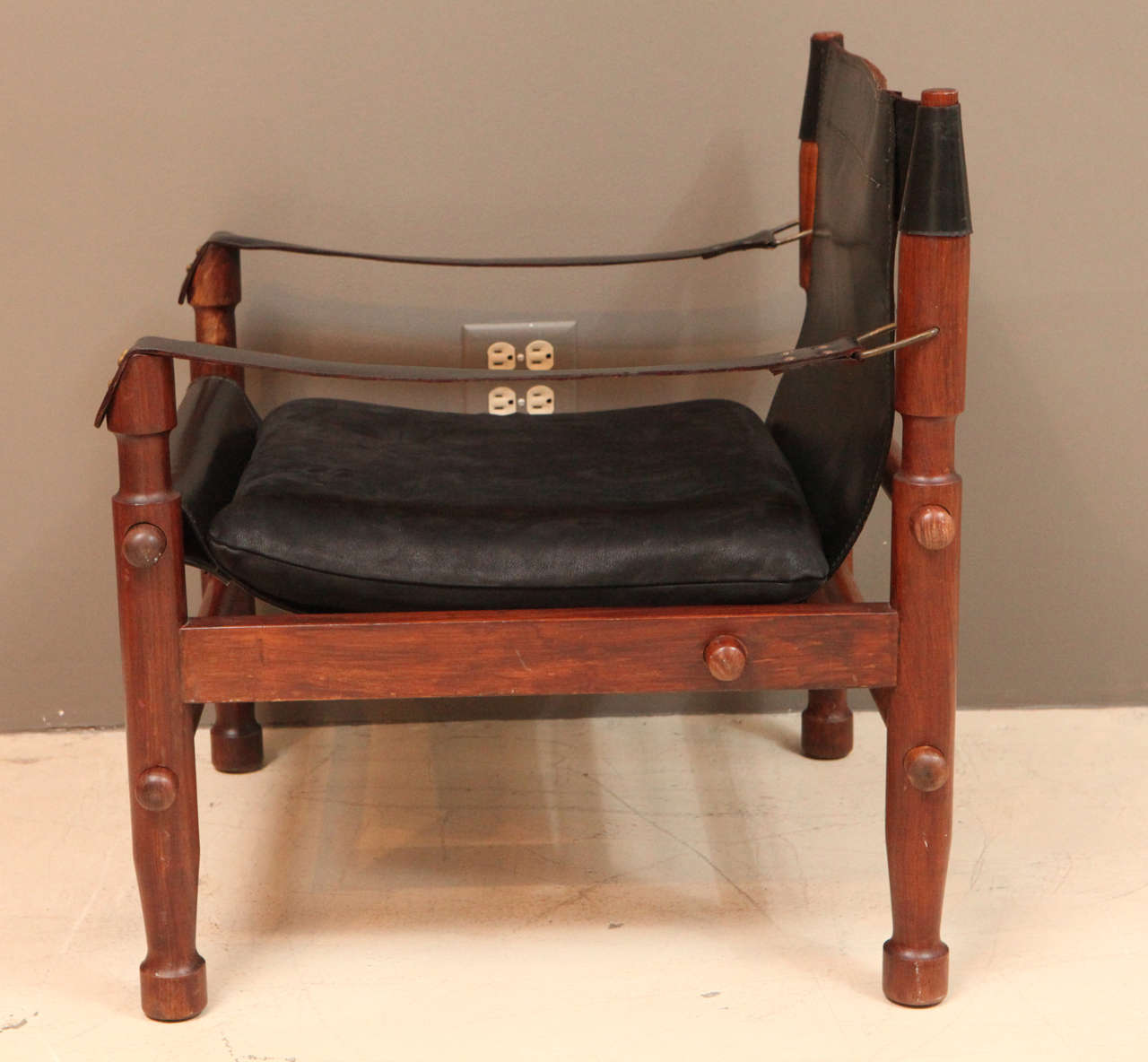 Pair of Black Leather and Rosewood Scandinavian Safari Chairs 2