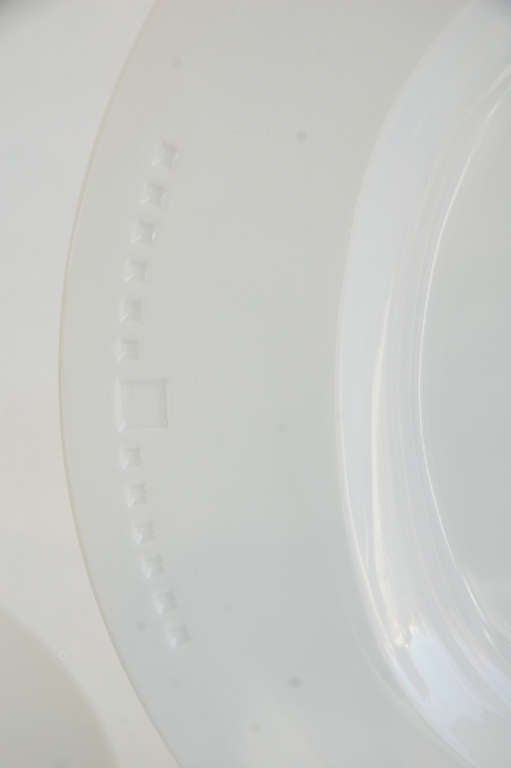 Swid Powell Signature Black 12" Service Plate Chop Plate Design by Richard Meier 