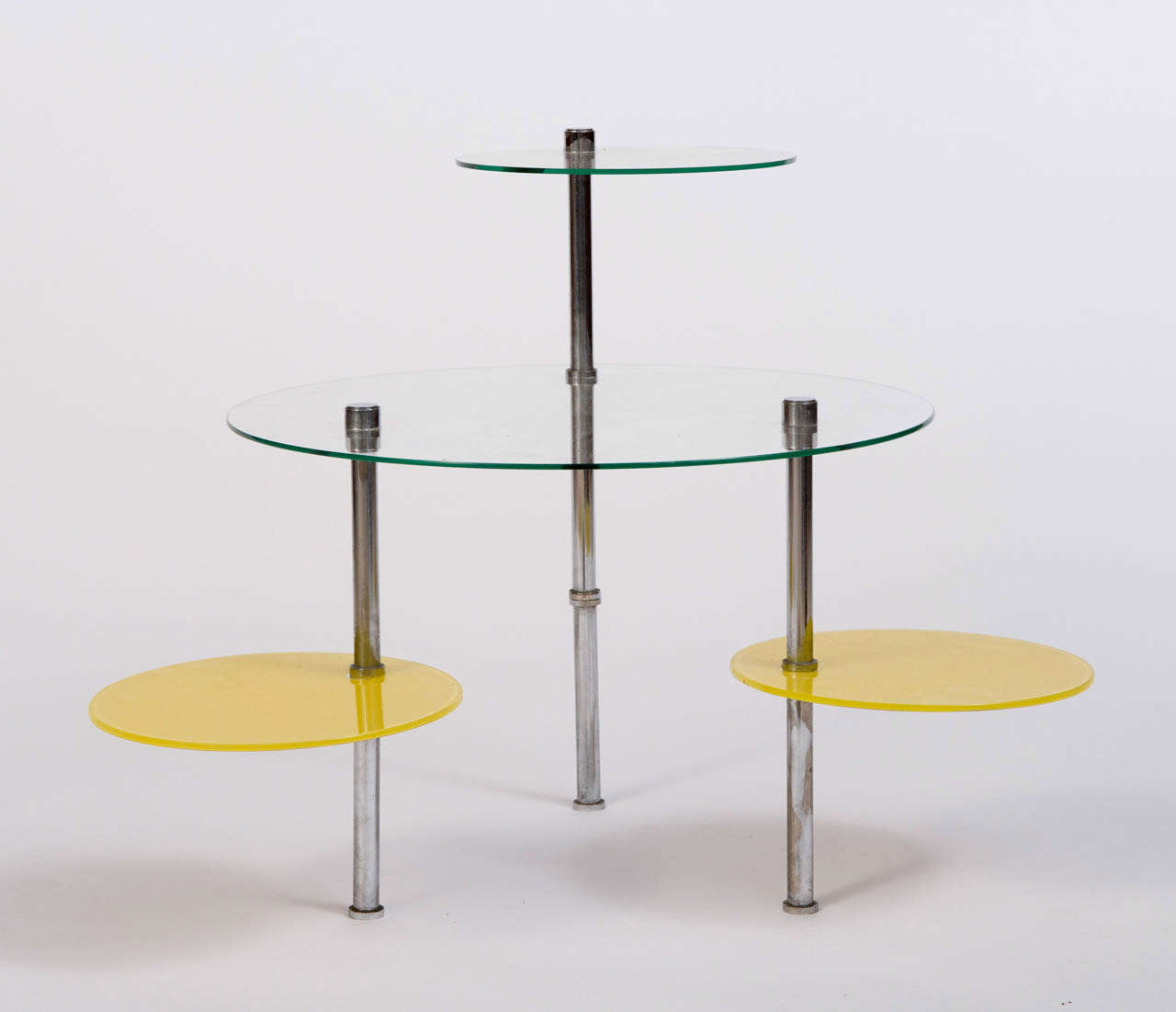 A multi level display table by Dekora.
Glass, laminate and steel.
France, Nantes
Circa 1950
60cms across x 44cms high