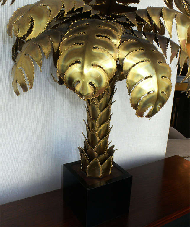 Large 1970s Palm-Shaped Lamp by Maison Jansen For Sale 1