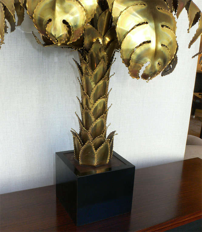 Large 1970s Palm-Shaped Lamp by Maison Jansen For Sale 4
