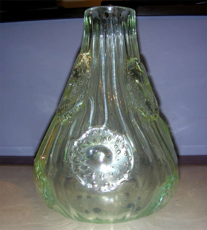 Italian Handsome 1940s Blown Glass Vase by Ercole Barovier For Sale