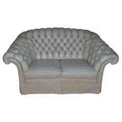 Retro Charming Two-seat Chesterfield, creamcolor