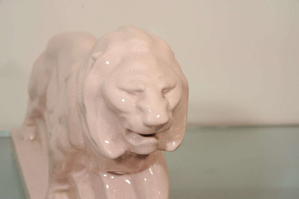 Ceramic Lion In Good Condition For Sale In New York, NY