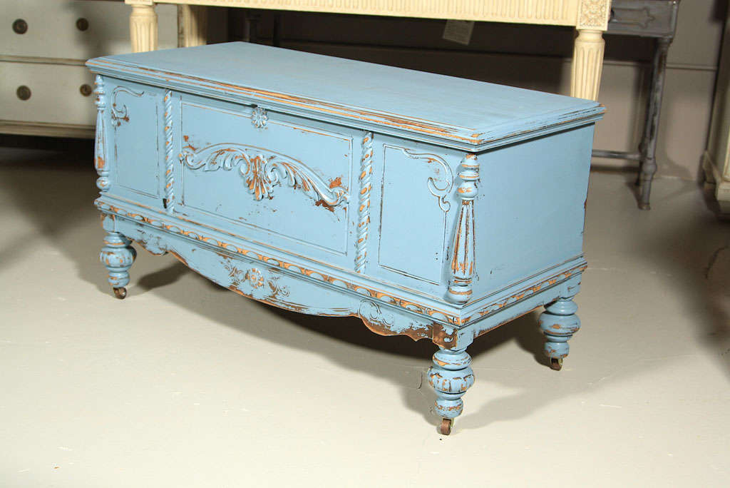 Blue Painted French Linen Trunk In Excellent Condition In Stamford, CT