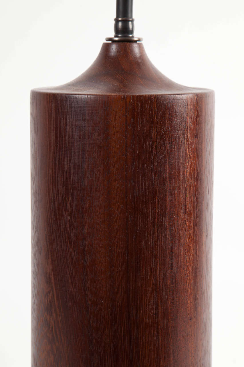 Pair of Cylindrical Walnut Table Lamps In Excellent Condition In New York, NY
