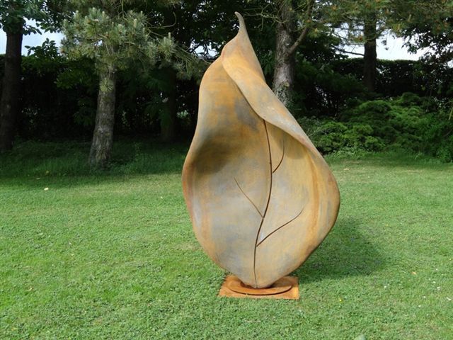 Wind Dancer - a turning piece (artists work displayed in Royal Enclosure, Ascot) For Sale 2