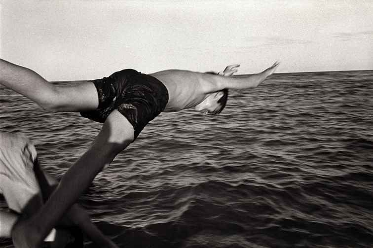Lloyd Ziff Black and White Photograph – Dive-Tulum, Mexiko