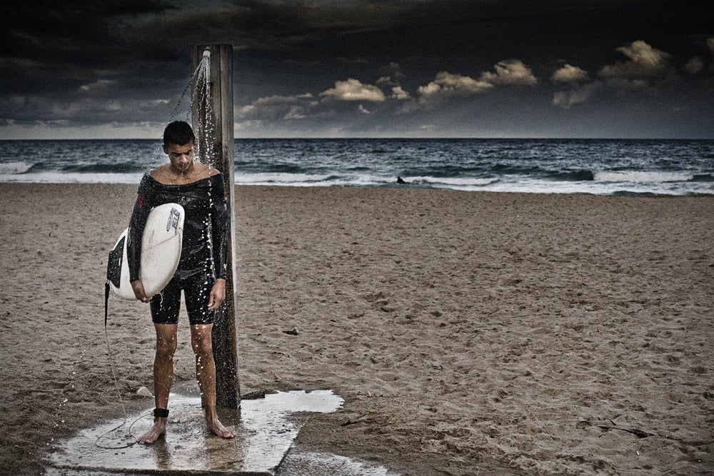 David Saxe Color Photograph – Surfer