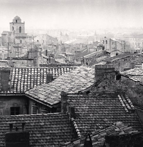 Black and White Photograph Michael Kenna - Vue du toit de plafond, Arles, France, 1987