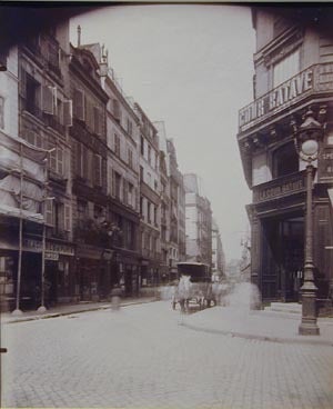 Eugene Atget Black and White Photograph – Rue St. Denis et Cossounerie
