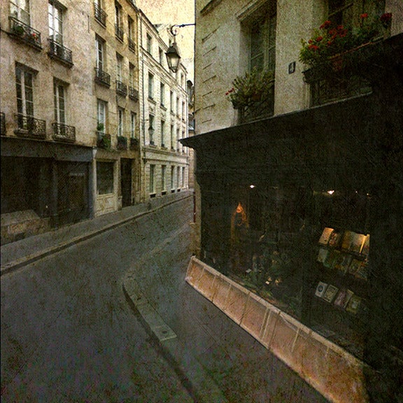 Dale Johnson Color Photograph - Galerie Urubamba, Paris