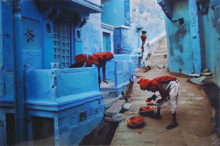 Jodhpur, India [Vendedores de fruta] - Photograph de Steve McCurry