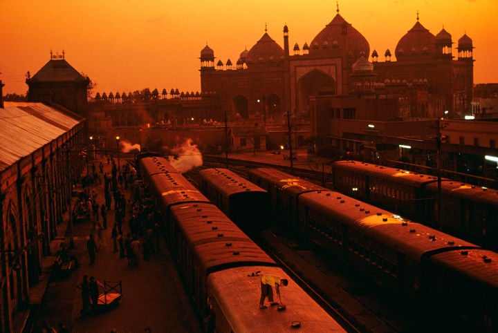 Train Station, Agra Uttar Pradesh, India - Photograph by Steve McCurry