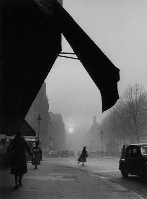 Willy Ronis Black and White Photograph - Carrefour Sèvres-Babylone, Paris