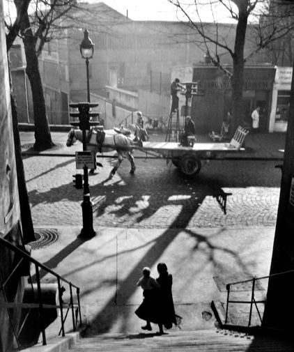 Avenida Simón Bolívar, París - Photograph de Willy Ronis