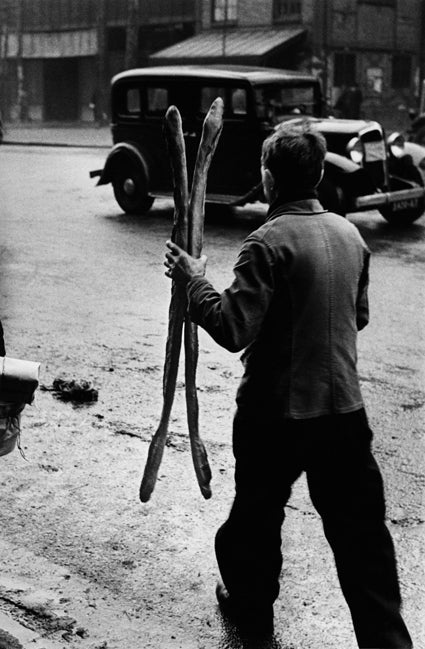Marc Riboud Black and White Photograph - Baguettes, Paris 1953