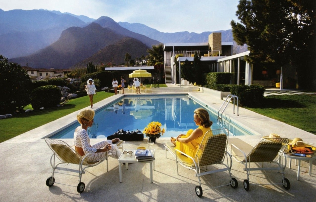 Slim Aarons Landscape Photograph - Poolside Glamour (Limited Edition Estate Stamped)
