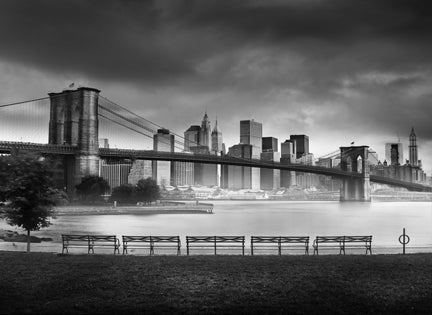 Jean-Michel Berts Black and White Photograph – Brooklyn-Brücke 2