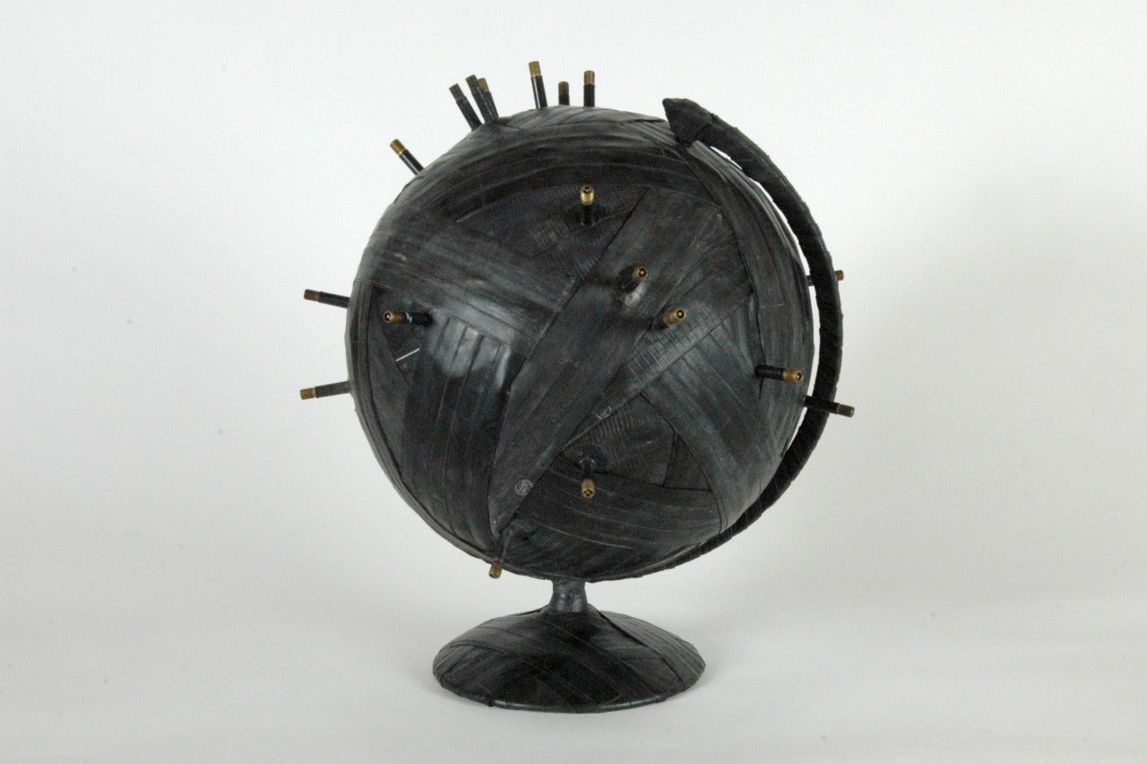 Bound 2 (Globe) - Sculpture by Gregor Trurk