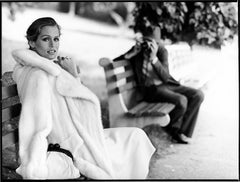Retro Lauren Hutton-fashion portrait of the supermodel together with the photographer