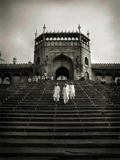 Entrance gate of Jama Masjid, Dehli 2007 - people walking up 