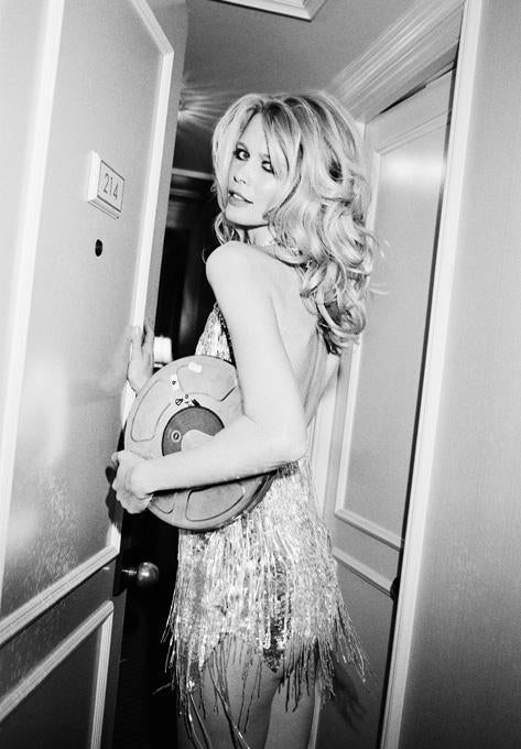Portrait Photograph di Roxanne Lowit - Claudia Schiffer "I film in scatola", Berlino