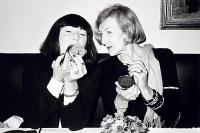 June Newton, Andree Putman, Making up, Restaurant Les Bouchons, Paris 9
