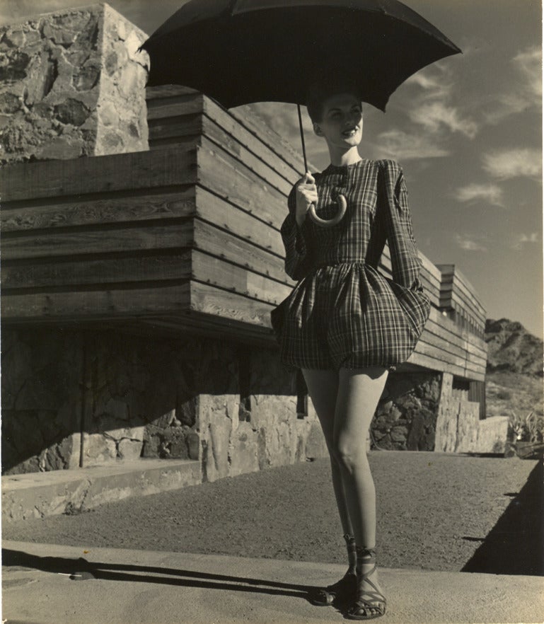 Louise Dahl-Wolfe Black and White Photograph - Harper s Bazaar - Fashion Claire McCardell - Frank Lloyd Wright House, AZ #2. FROM THE PRIVATE COLLECTION OF DIANA VREELAND.