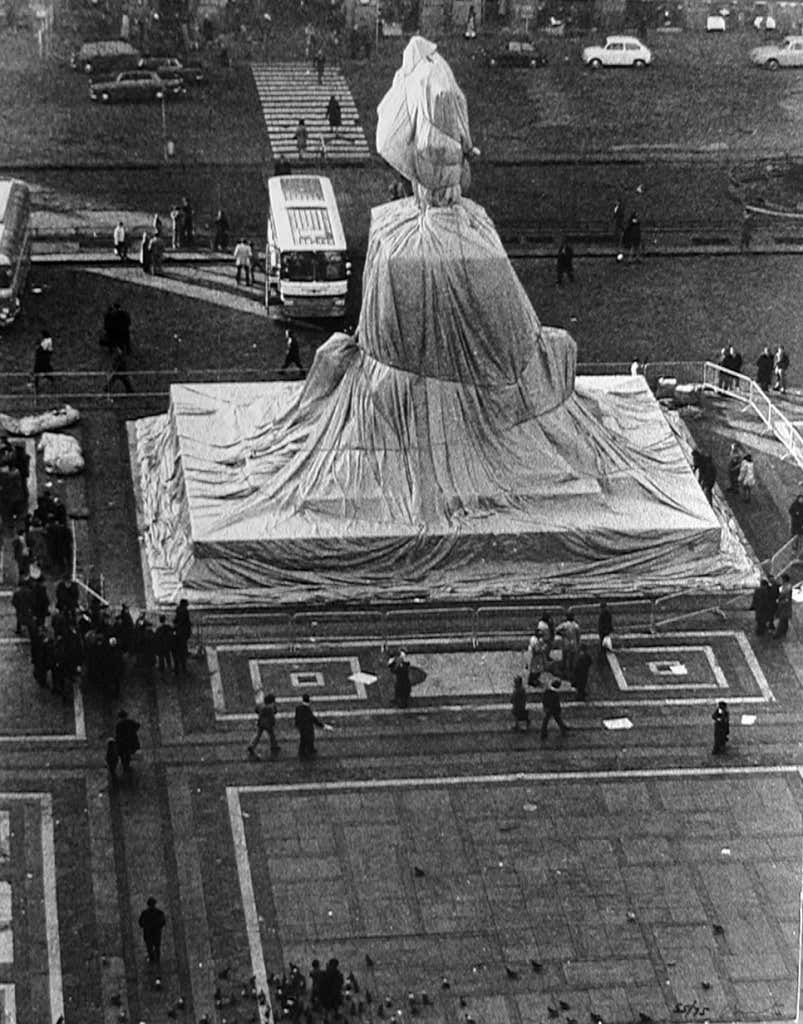 Christo's Wrapped Monument to Vittorio Emanuele