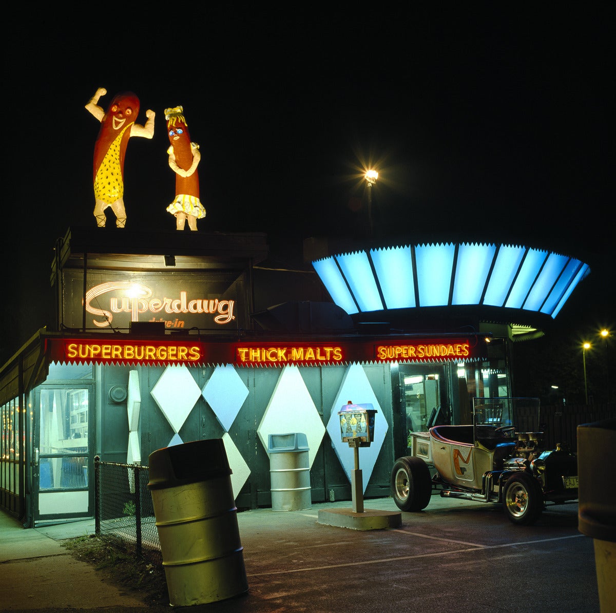 Superdawg's at Night - Photograph by Patty Carroll