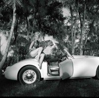 Elaina Lekas with her pet Leopard Nero, Seated on MG 8