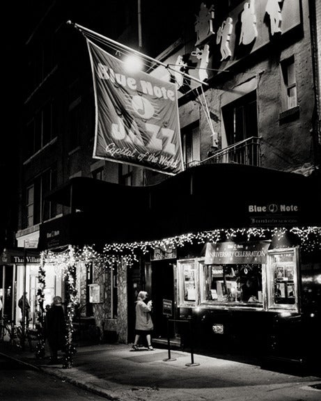 Jimmy & Dena Katz Figurative Photograph – Blue Note Club, New York City