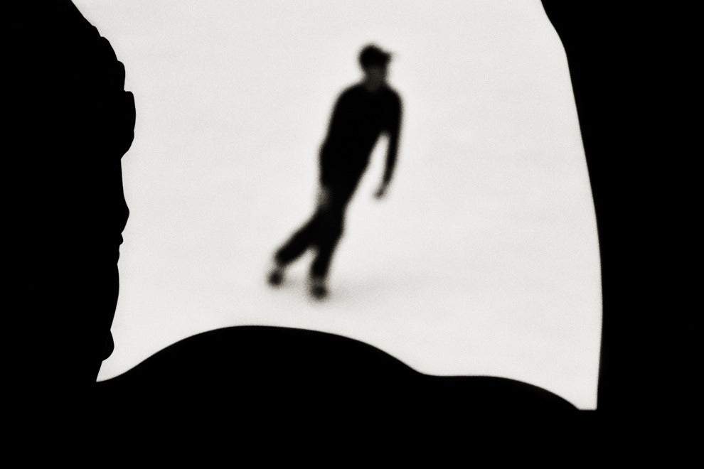Alejandro Cerutti Figurative Photograph – Skating im Rockefeller Center, New York City, Kunstfotografie