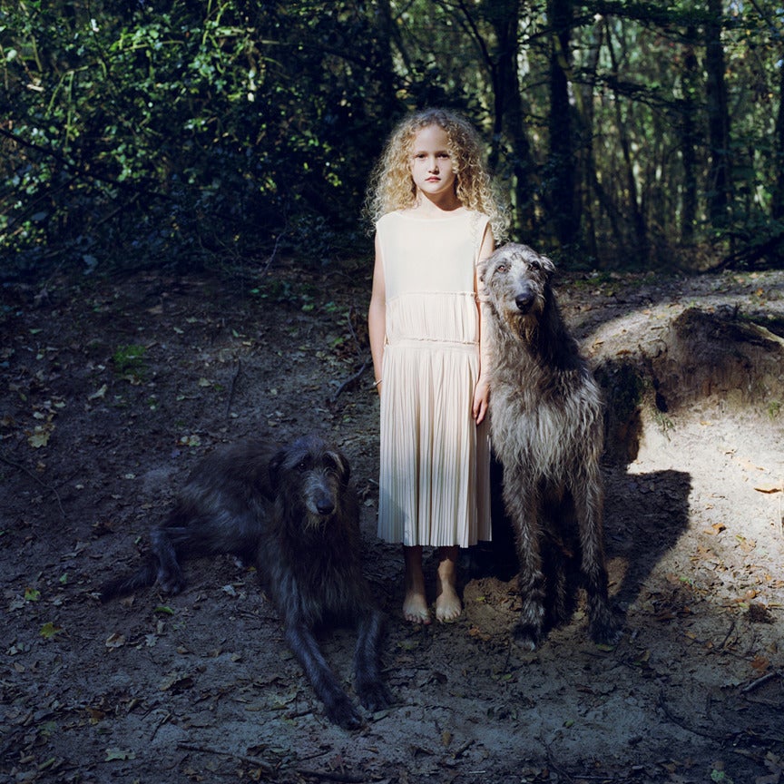 Ohne Titel #386 – Photograph von Hellen van Meene