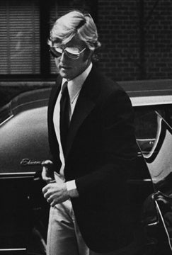 Robert Redford arriving at Mary Lasker's apartment, New York - Photograph by Ron Galella