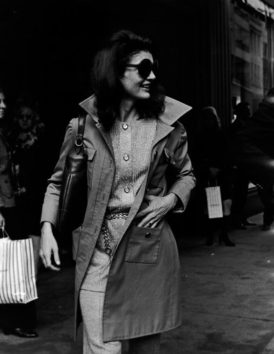 Ron Galella - Jackie Onassis leaving Bonwit Teller's Department Store ...