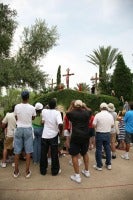 Touristen + Kreuz, Szenen aus Jesusland