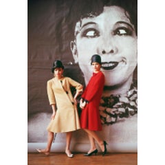 1920's Backdrop Two Girls in Yellow and Red 11