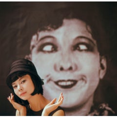 1920's Backdrop Close Up Girl in Black Hat 9