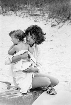 Jacqueline and Caroline Kennedy on the beach in Hyannis Port, 1959