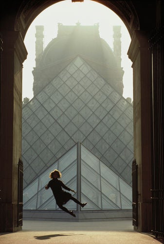 National Geographic: Simply Beautiful Color Photograph - The Louvre, Paris, France