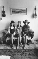 Joan Baez and sisters, SF, 1968