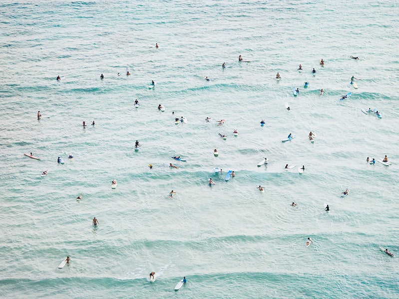Josef Hoflehner Landscape Photograph - Waikiki Surfers (Honolulu, Hawaii, 2013)