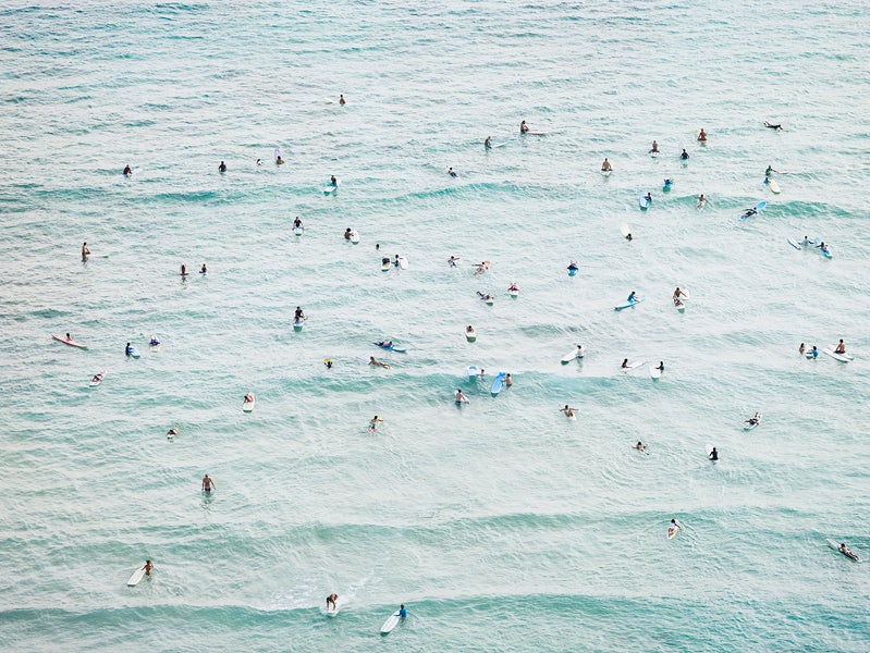 Josef Hoflehner Landscape Photograph - Waikiki Surfers (Honolulu, Hawaii, 2013)