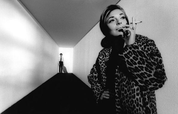 Bob Willoughby Black and White Photograph - Ann Bancroft and Dustin Hoffman on the Paramount Studios Set of "The Graduate", Hollywood, 1967