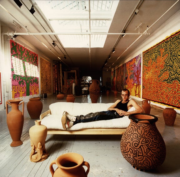 Tseng Kwong Chi Portrait Photograph - Keith Haring, New York Studio